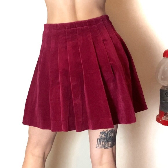 RASPBERRY VELVET SKATER SKIRT - Picture 3 of 8